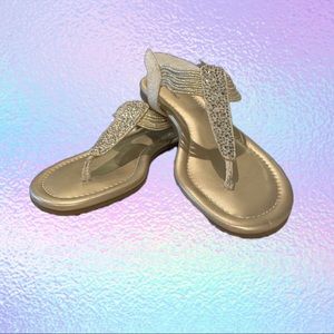 Bandolino women’s 6.5 gold dress sandals, excellent condition, little wear.
